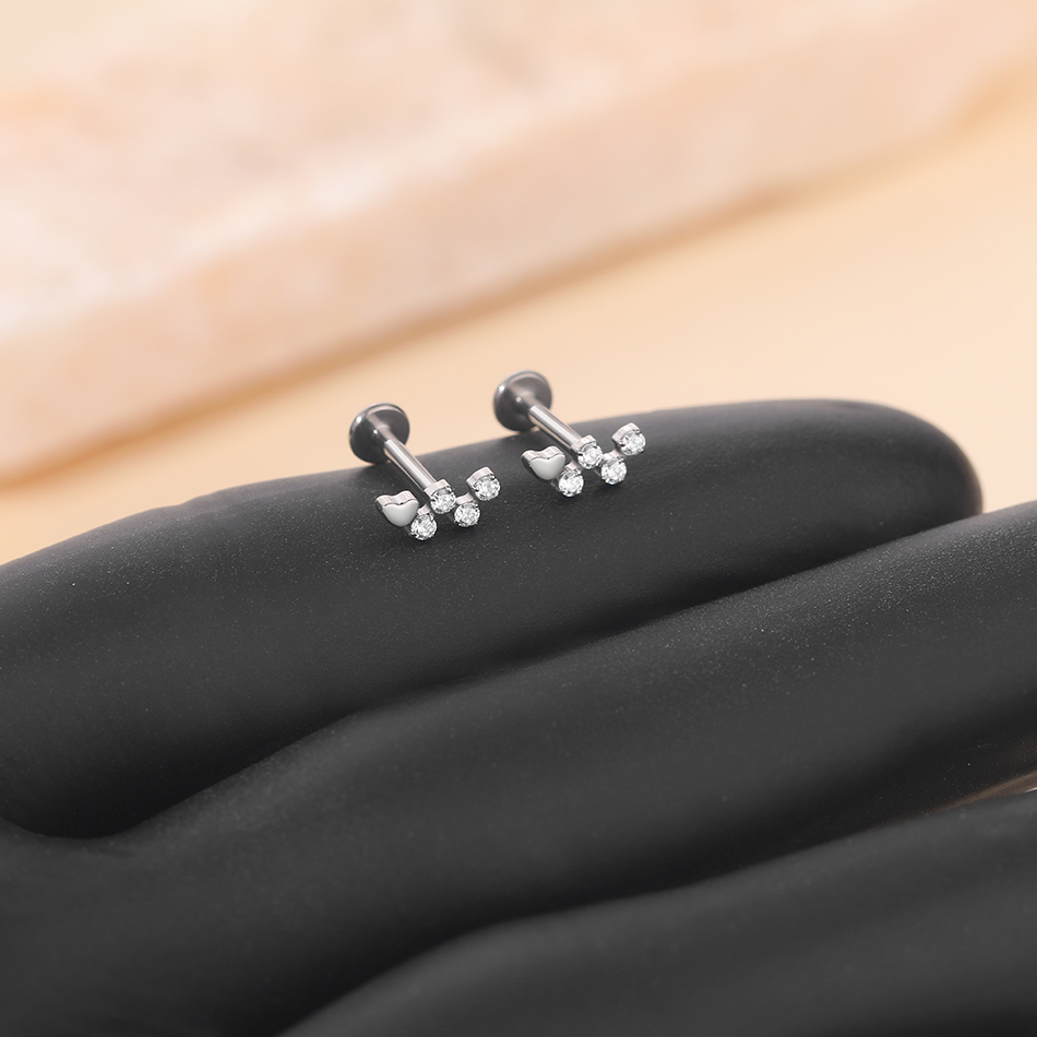 1Pc Titanium Flower Zircon Lab - Body Jewelry Internally Threaded 评论和价格